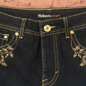 Style & Co - Dark blue denim size 8 jeans - NWOT rhinestone pocket detail